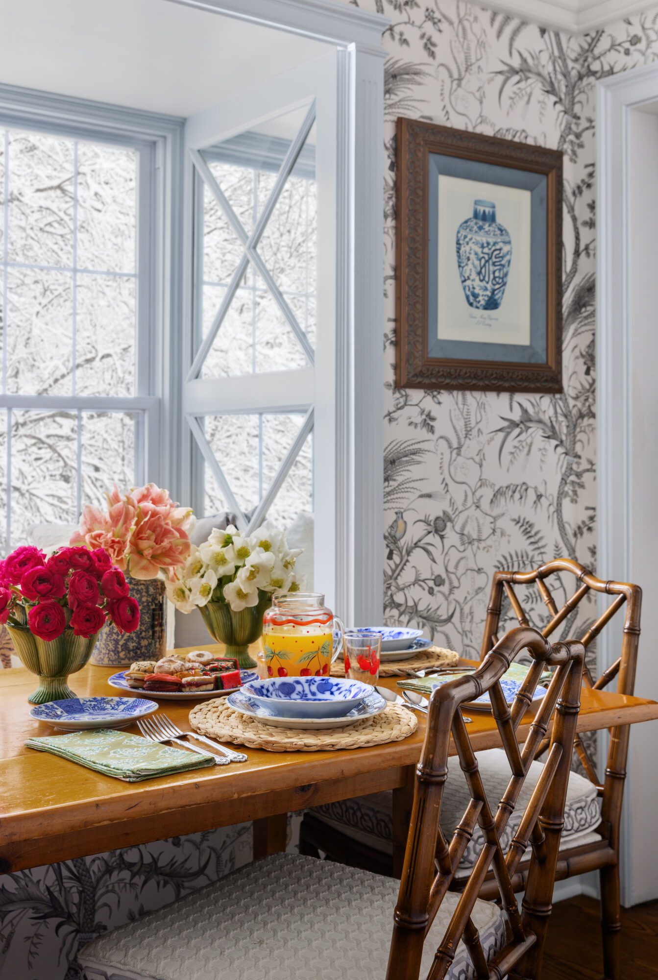 hollis-loudon-interior-design-christmas-holiday-home-tour-the-glam-pad ...