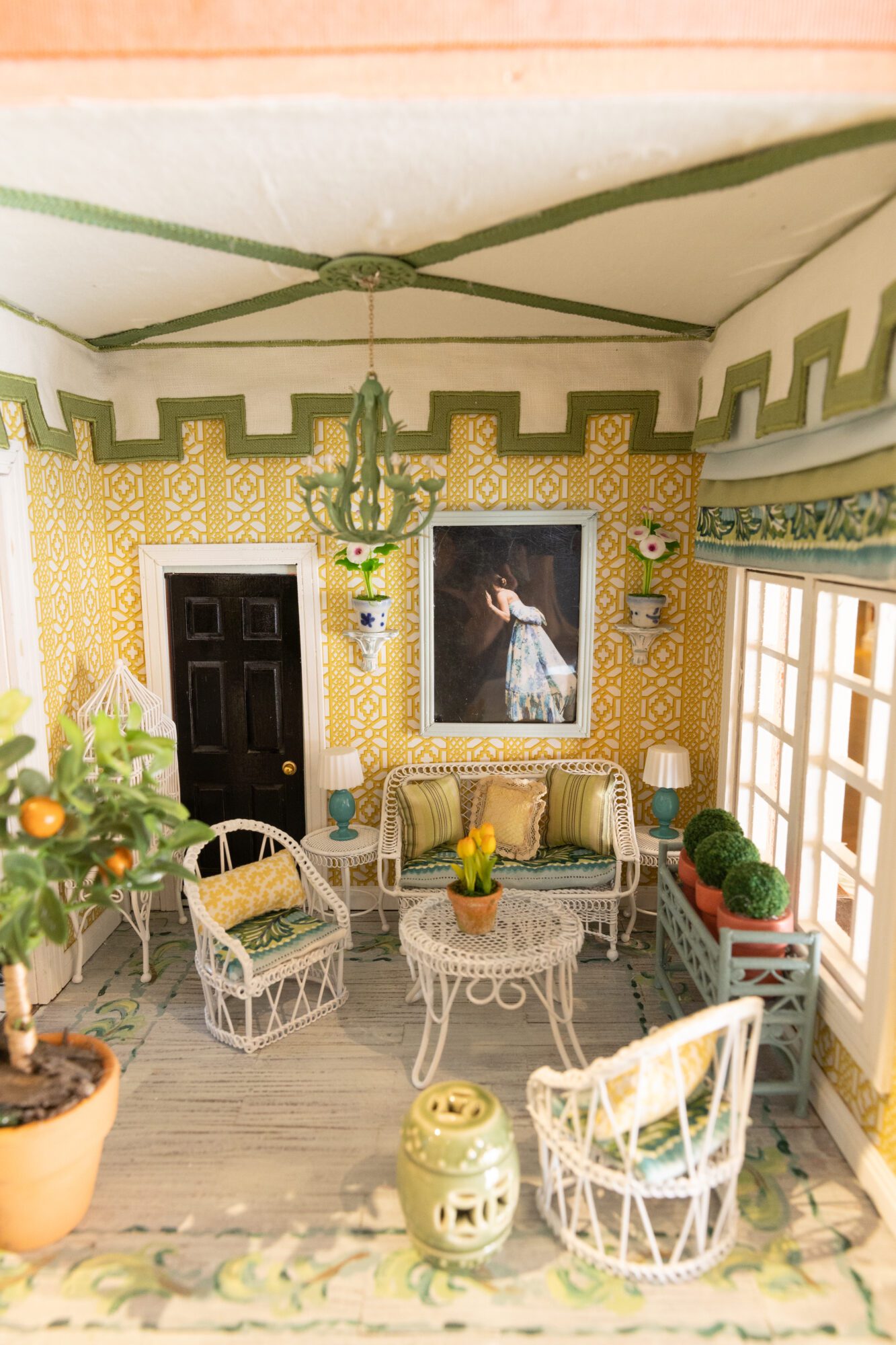 アート・デザイン・音楽 La Petit Maison Dollhouse dreams come to life with the Atlanta Debut of La Petite