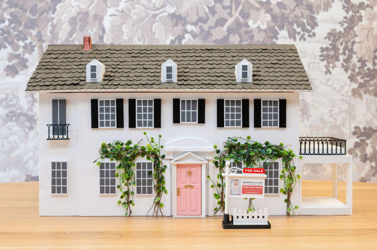 A Dallas Dollhouse, Mark D. Sikes for J.McLaughlin, and The Art of Antiquing in France by Sharon Santoni