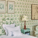 bowood-chintz-colefax-fowler-green-grey-bedroom-quilt