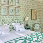 colefax-fowler-bowood-chintz-bedroom